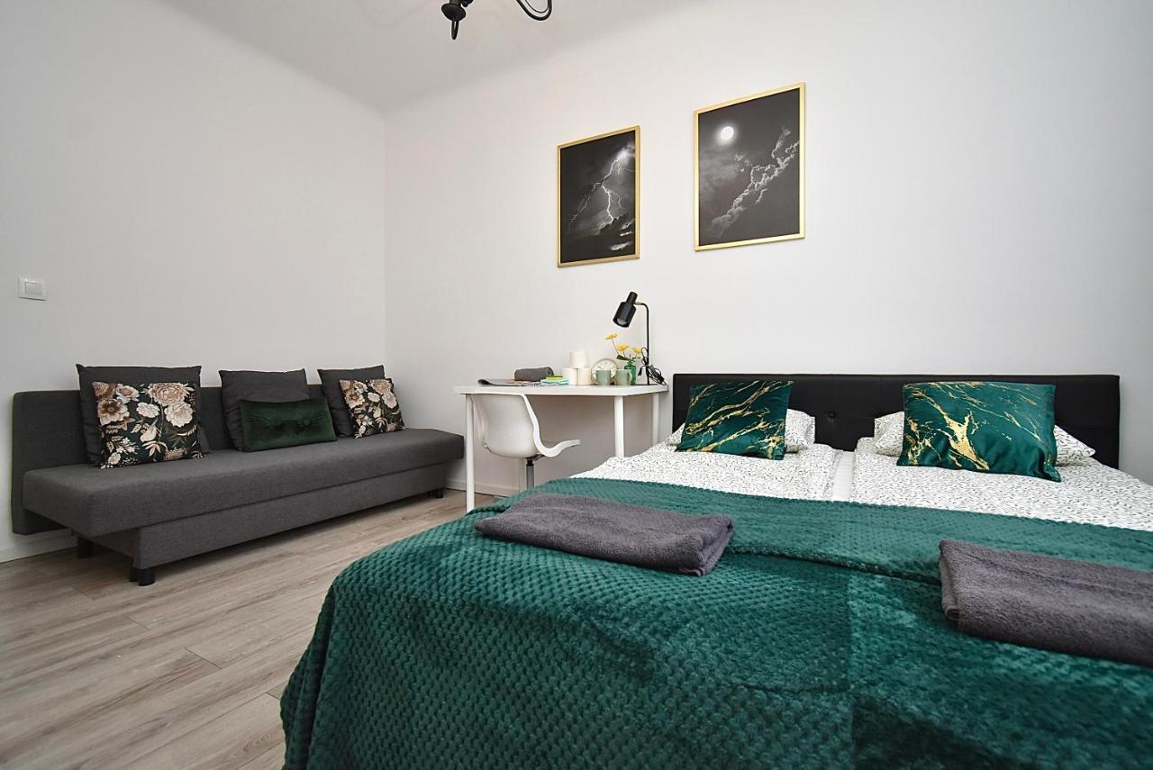 Rental Apartments Aleja Niepodleglosci Warsaw Luaran gambar