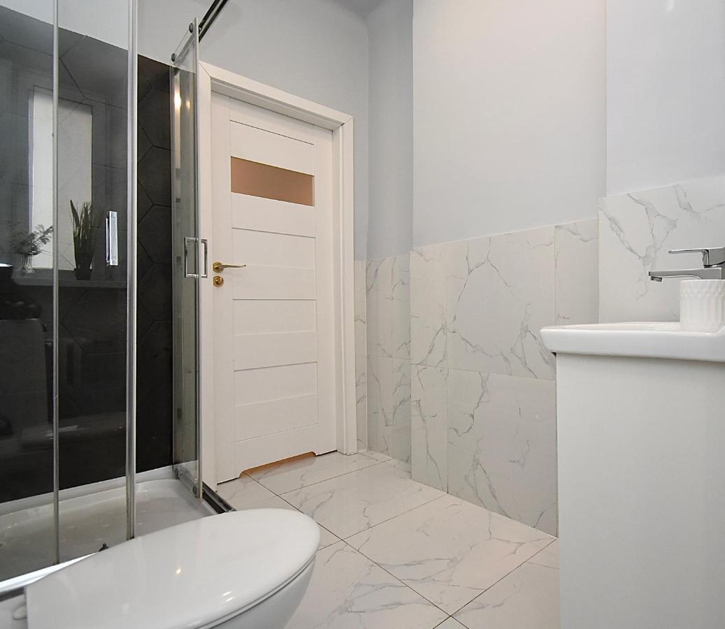 Rental Apartments Aleja Niepodleglosci Warsaw Luaran gambar