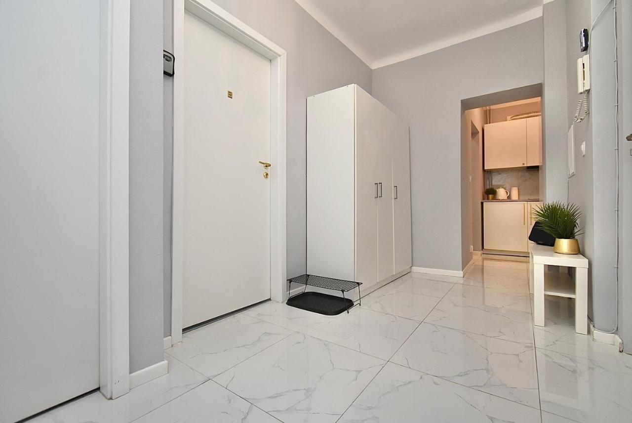 Rental Apartments Aleja Niepodleglosci Warsaw Luaran gambar